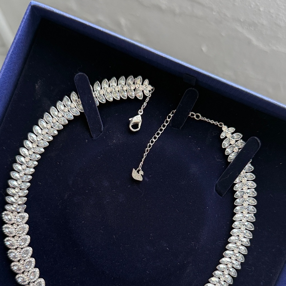 NEW, Swarovski Silver Crystal Necklace - Picture 4 of 5